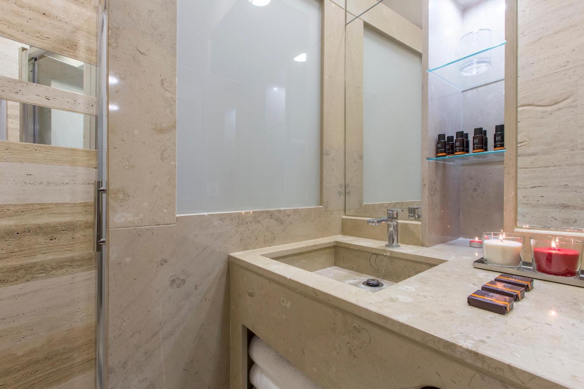 Heart Of Alfama - Historic Tiny House Lisboa